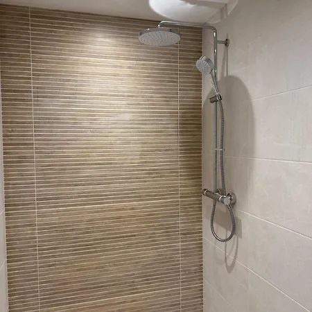 Spacious & Modern Garden Apartment Bearsden Exterior photo